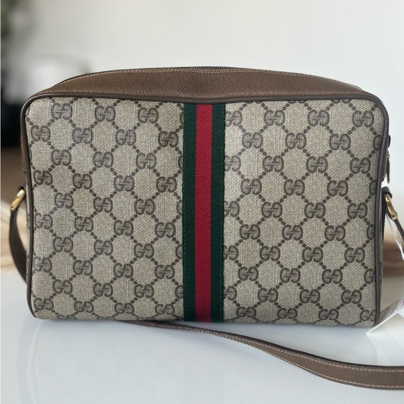 Gucci Accesory Collection Sherry Line Crossbody Bag - Picture 4 of 12